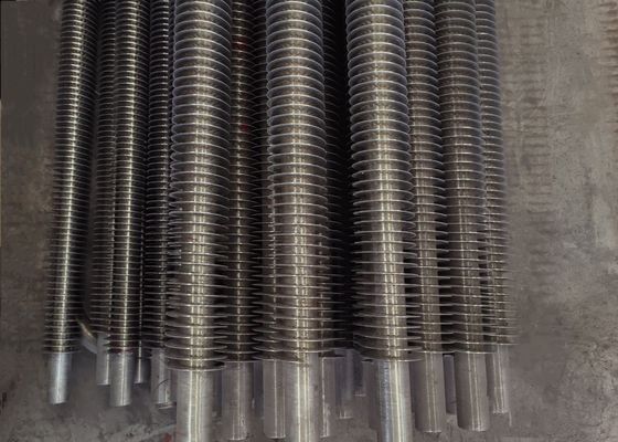 Tubo a pinna a spirale in acciaio al carbonio per una maggiore efficienza di trasferimento di calore negli scambiatori di calore