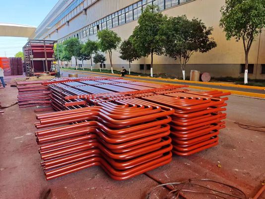 Operazioni ad alta pressione con tubi serpentini personalizzati in ambienti industriali