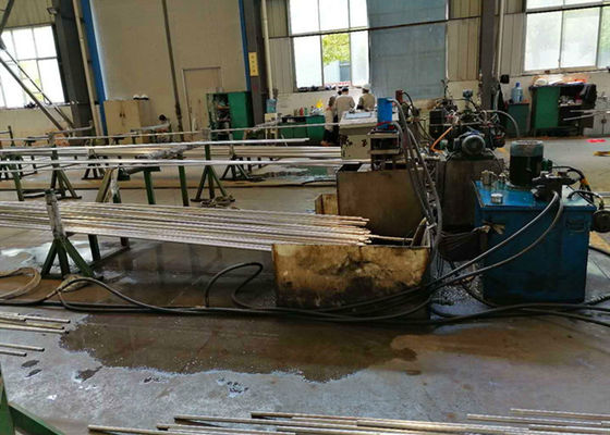 Nicheli la lega che marina il tubo ASME SB677 ASTM B674 UNS N08904 904L di acciaio inossidabile