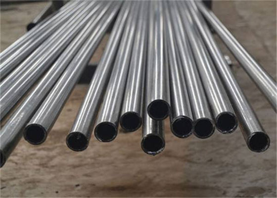 Tubo senza saldatura di verniciatura ASTM A335 dell'acciaio legato dell'anti nero di Corrision