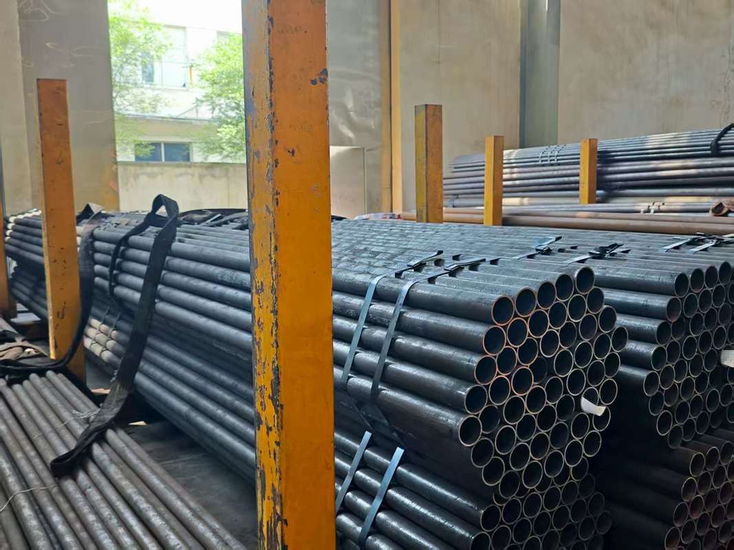 Tubi per caldaie senza cuciture ASTM A106 Acciaio al carbonio spessore 1,2-20 mm